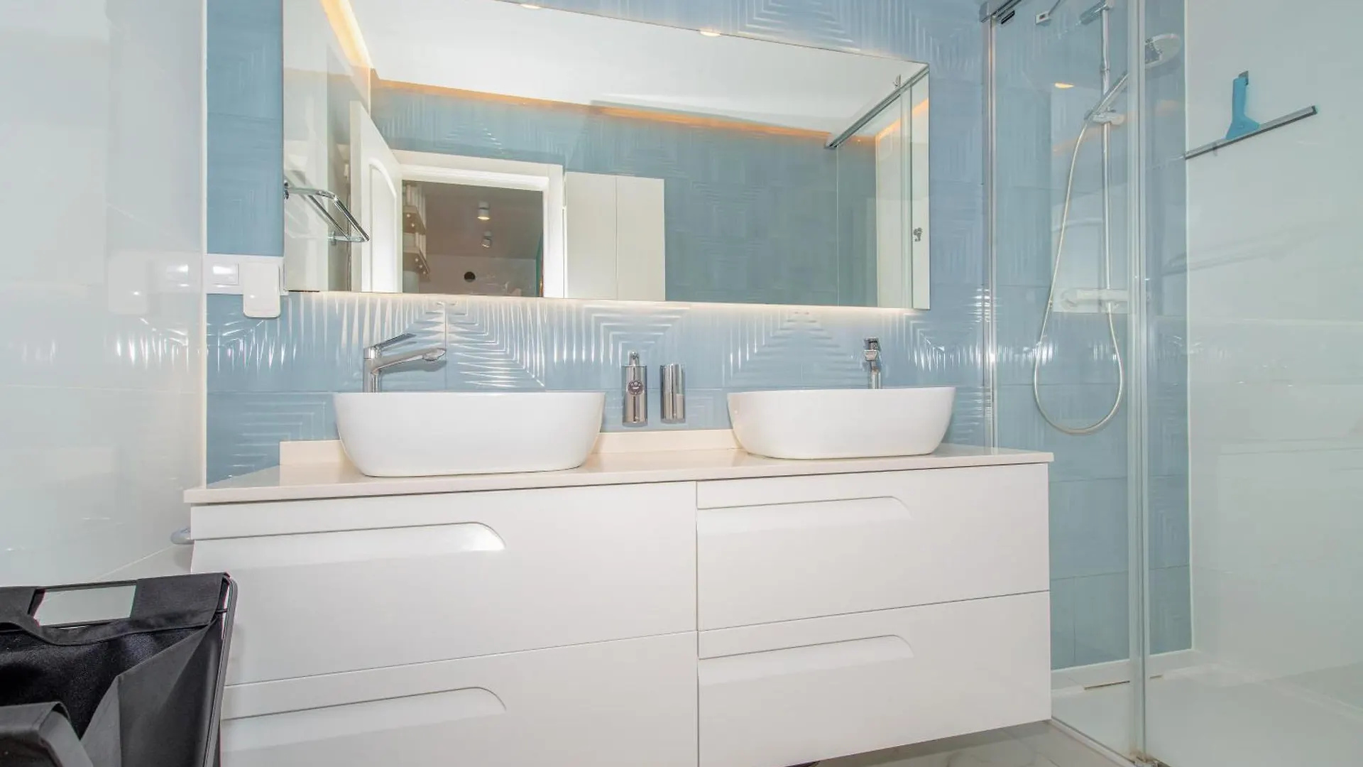 Апартаменты Luxury 3Bd Villa With Premium Amenities, Jacuzzi, Private Parking Эль-Пальмар